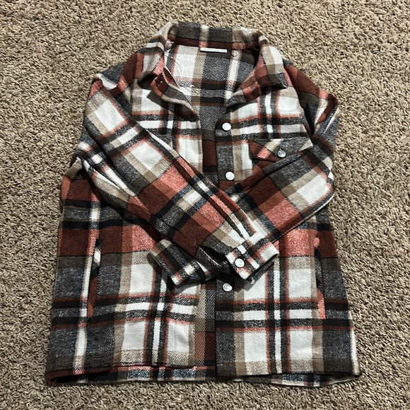 Shacket - Picture 2 of 4